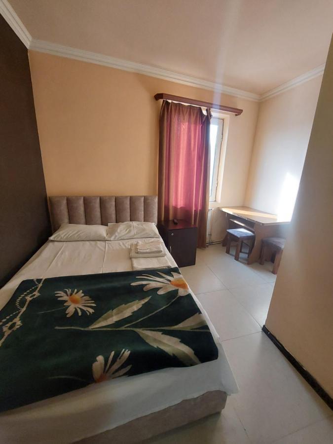 Rp Hotel- Hostel Yerevan Bagian luar foto