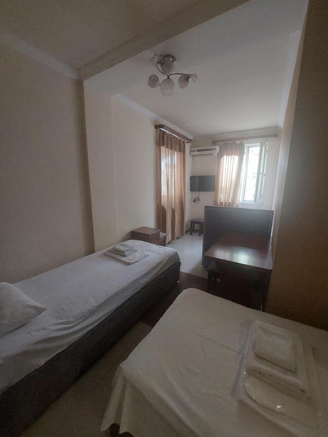 Rp Hotel- Hostel Yerevan Bagian luar foto