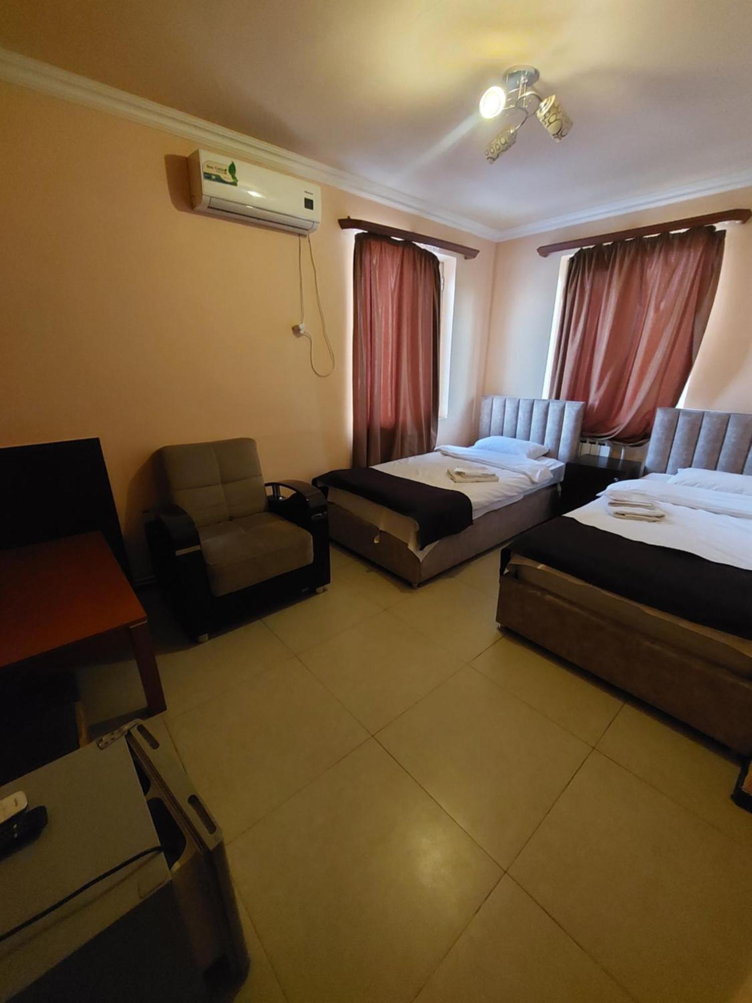 Rp Hotel- Hostel Yerevan Bagian luar foto