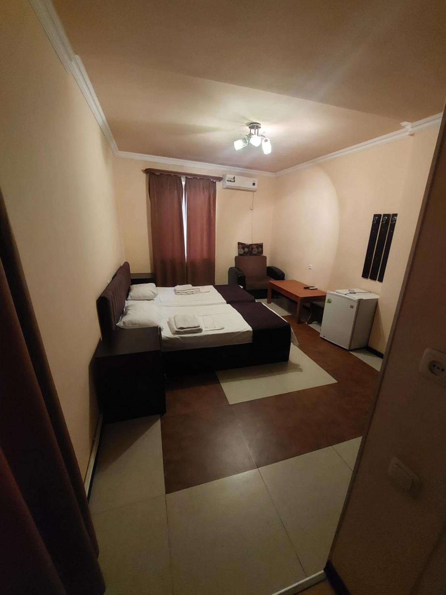 Rp Hotel- Hostel Yerevan Bagian luar foto